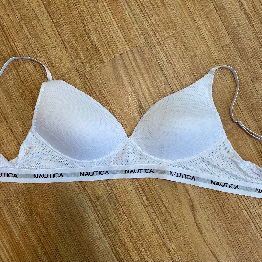 NWOT Nautica WHT Sports/Lounge, 38C. *P1023